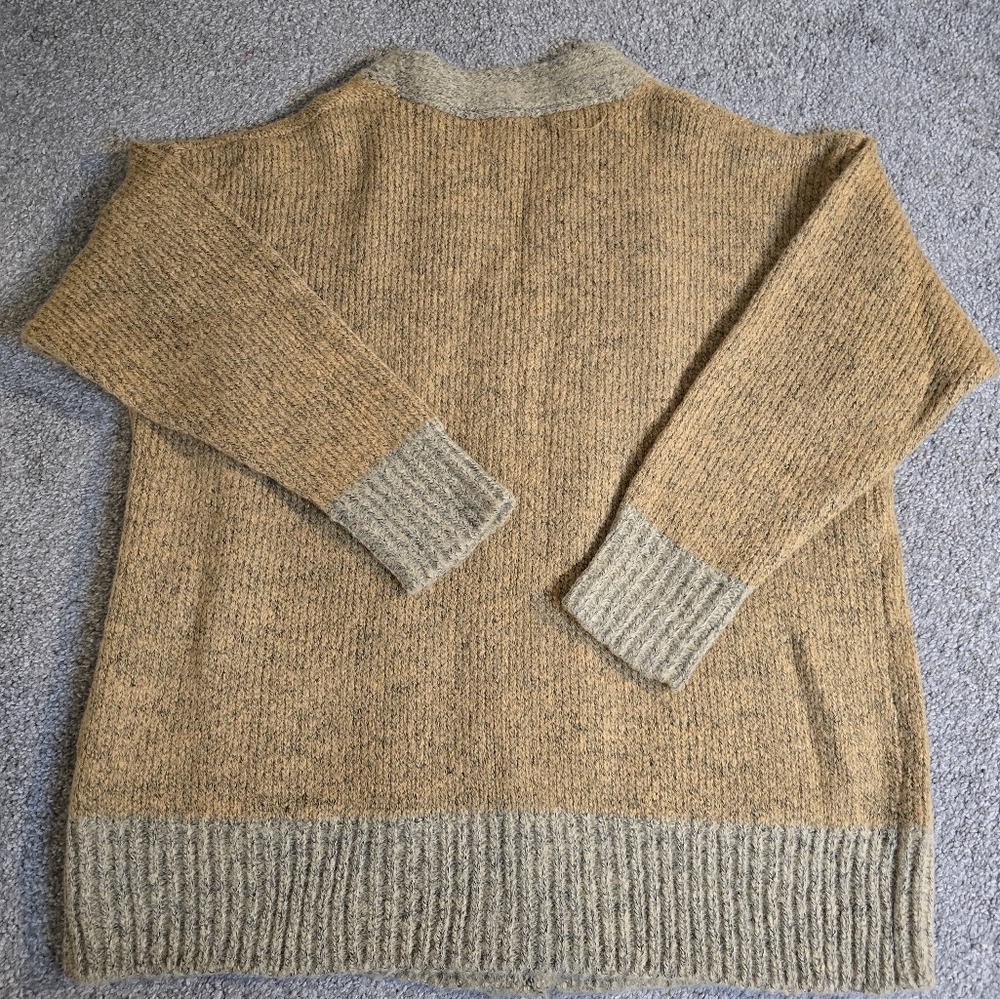 Impressions Sweater Cardigan EUC Women's Size Medium - Picture 8 of 8